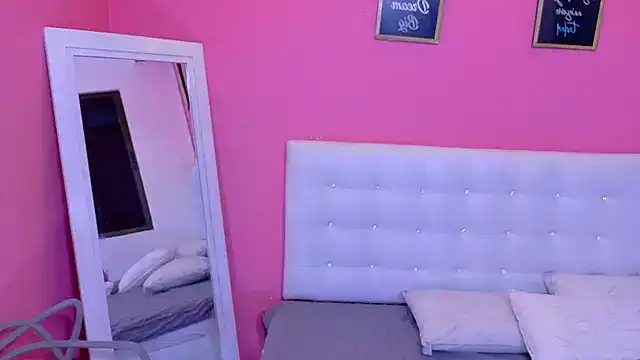 hornyhousekeeper_